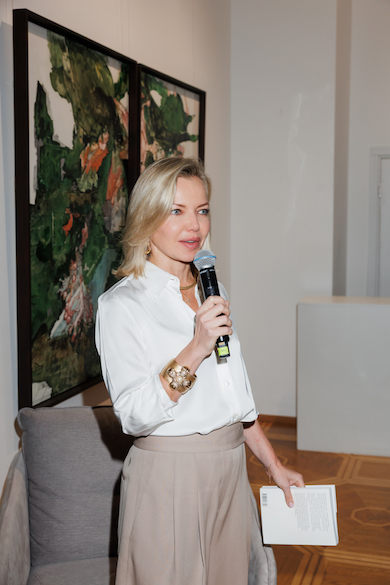 Анна Андронова