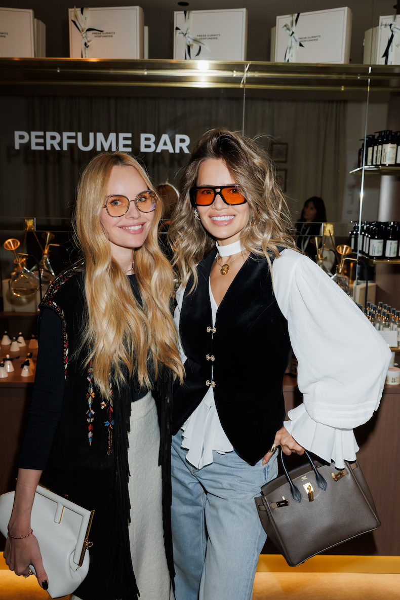 Екатерина Голландцева и Юлия Астрейка Екатерина Голландцева и Юлия Астрейка