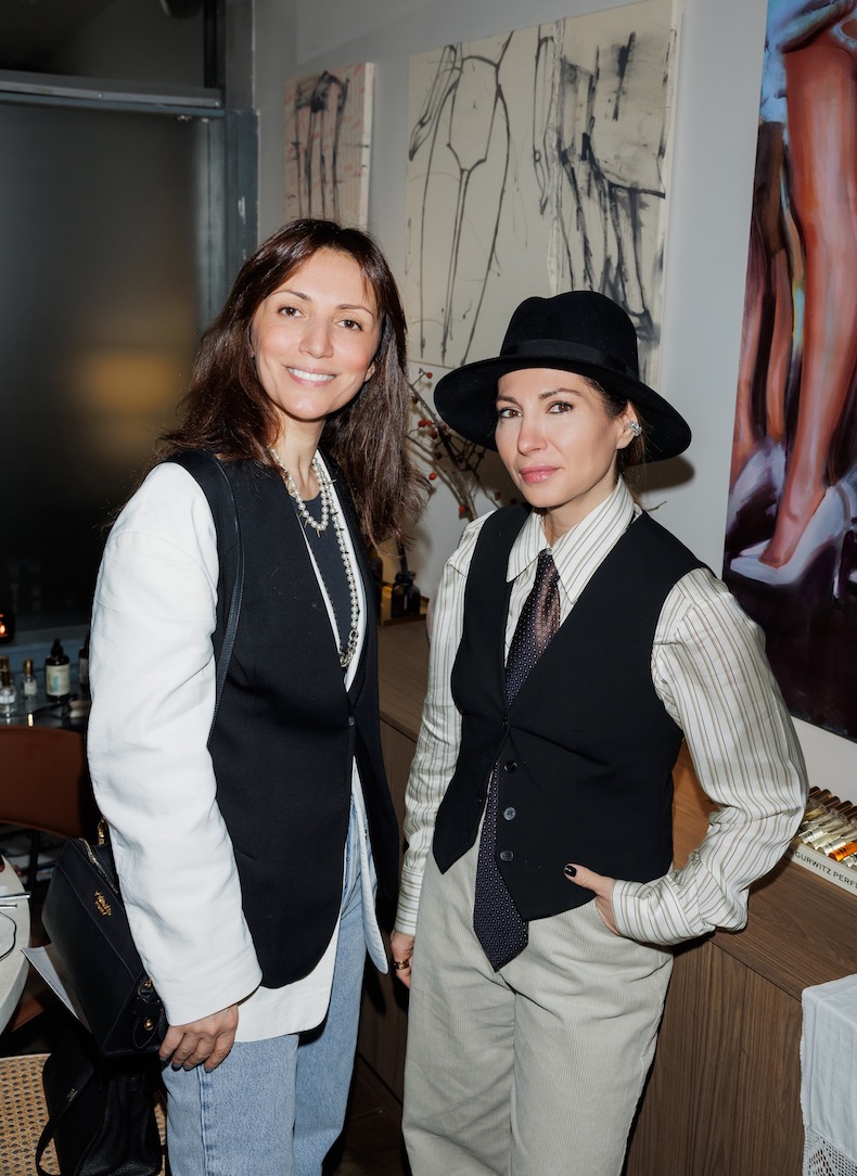 Карина Ошроева и Ракель Першкова Карина Ошроева и Ракель Першкова